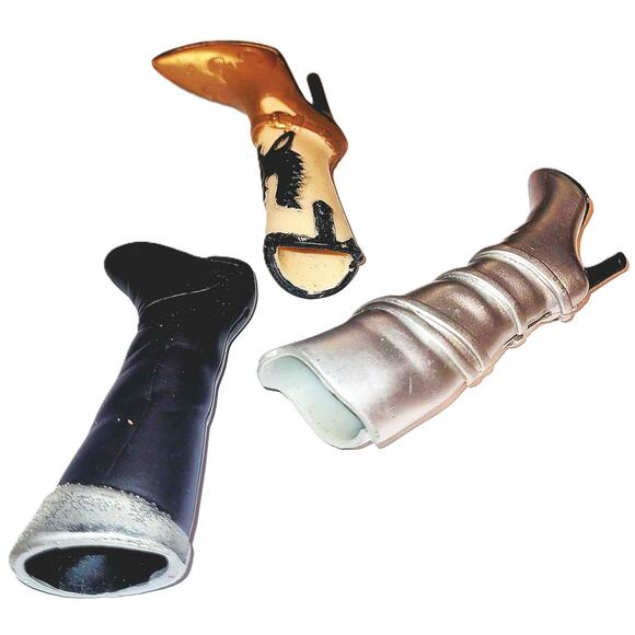 2 Single Miss-matched Barbie Boots & 1 Bratz Wild Wild West Yasmin Doll Boot - Picture 5 of 6